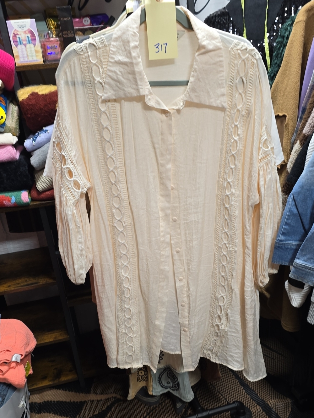 317 DAVI & DANI Cream Button-Down Lace-Panel Blouse